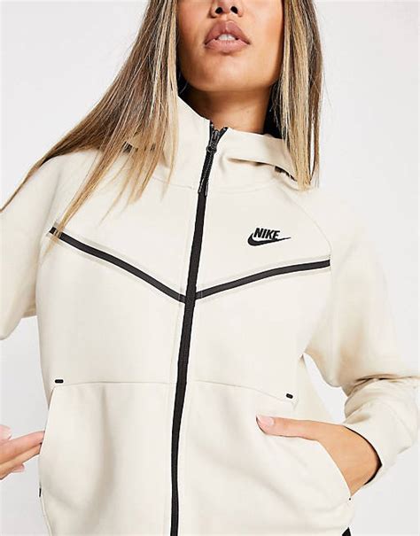 asos nike jogginganzug damen|Nike – Trainingsanzug aus Cord in Creme .